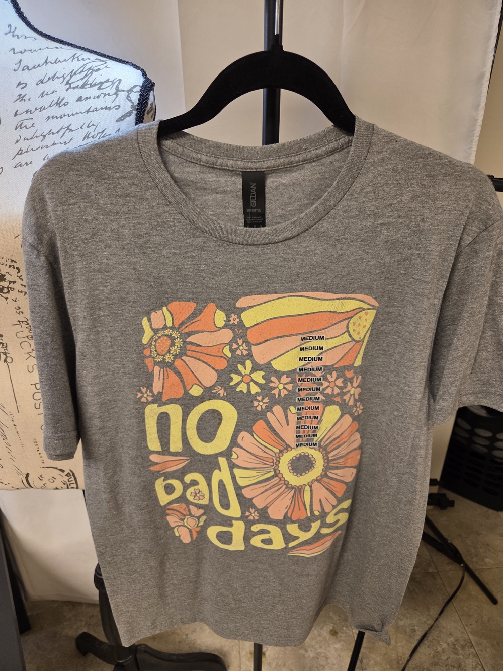 Gildan Women's Gray 'No Bad Days' Floral Graphic Tee